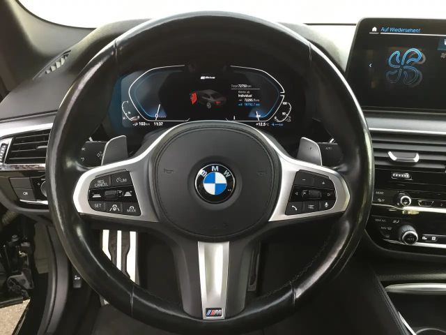 BMW 530 530e M-Sport Sedan