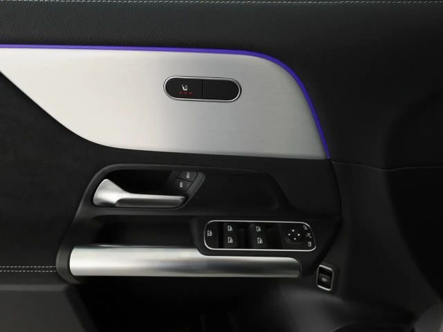 Mercedes-Benz GLA 200 AMG Line