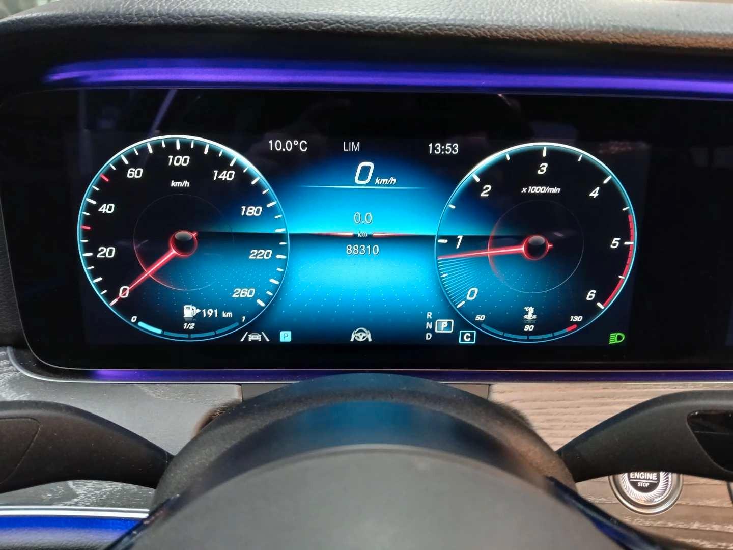 Mercedes-Benz E 220 Sedan