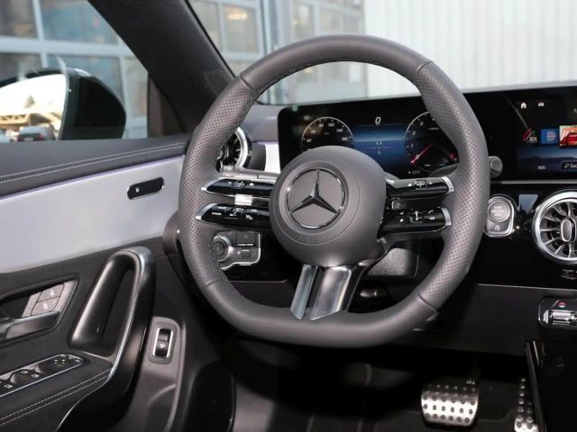 Mercedes-Benz CLA 200 AMG Line Coupé