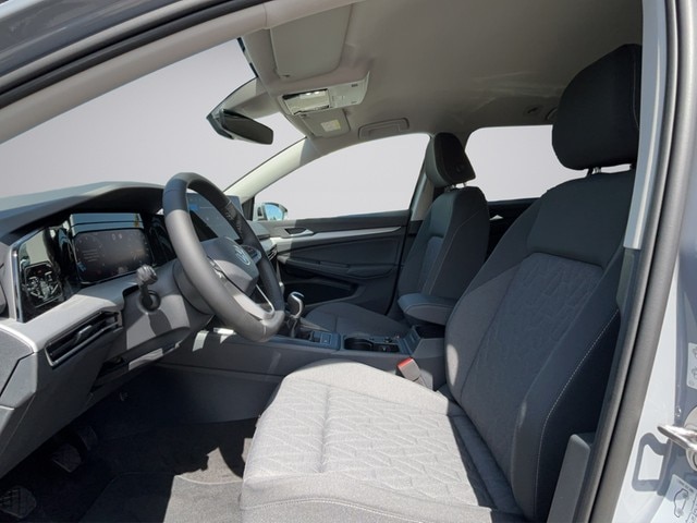 Volkswagen Golf Life Variant