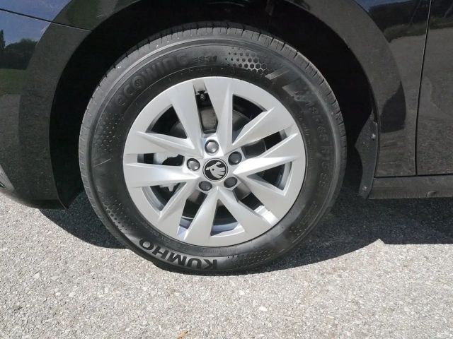 Skoda Fabia Essence 1,0, € 15.490 ,- inkl. Porsche Bank Bon...