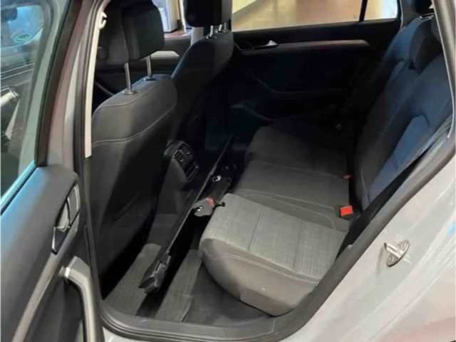 Volkswagen Passat 2.0 TDI Business DSG Variant
