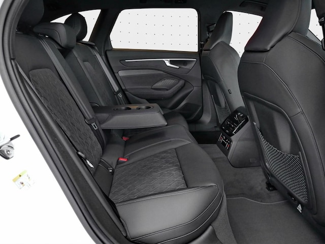 Audi A6 Avant Quattro S-Tronic