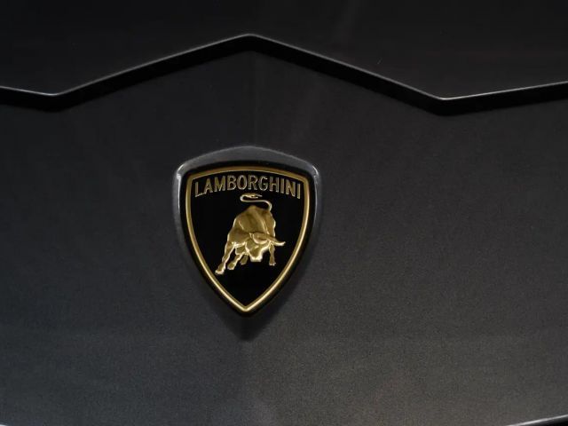 Lamborghini Urus *23 Zoll *Pano *Keramik *B&O *LUFT