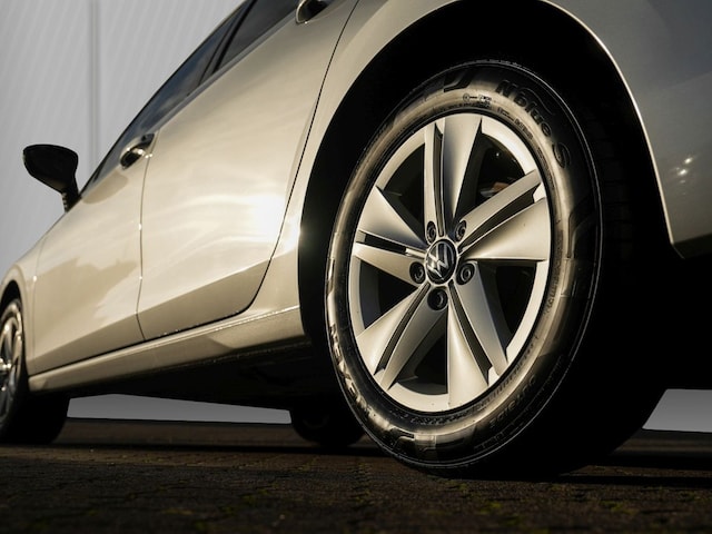 Volkswagen Golf 1.5 TSI Golf VIII Life Variant