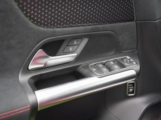 Mercedes-Benz EQA 300 4MATIC AMG Line