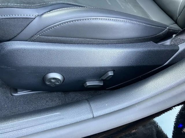 Mercedes-Benz C 220 AMG Line C 220 d Sedan