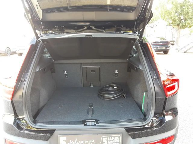 Volvo XC40 Plus Twin Engine