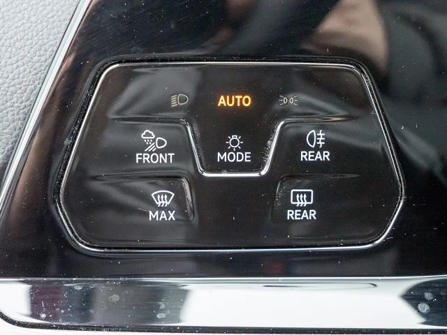 Volkswagen Golf 1.5 eTSI Golf VIII Style