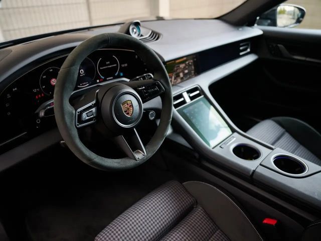 Porsche Taycan Sport Turismo
