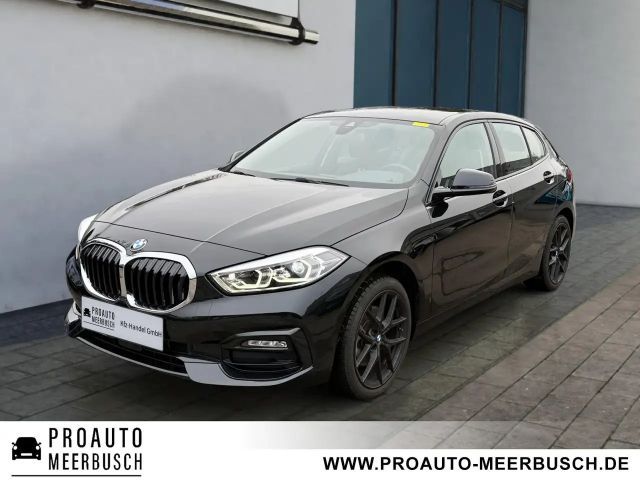 BMW 118 118i Sedan Sport Line