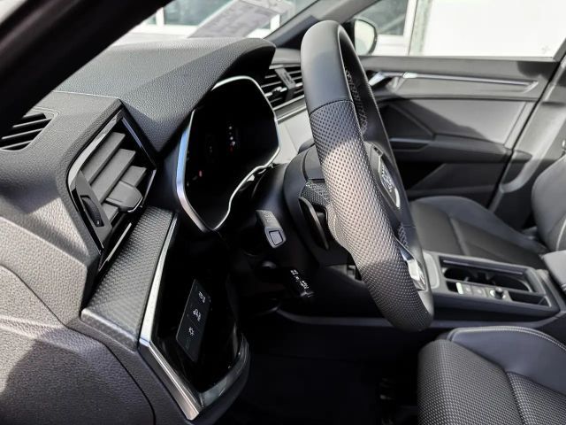 Audi Q3 35 TFSI S-Line