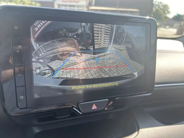 Toyota Yaris Business Hybride Play