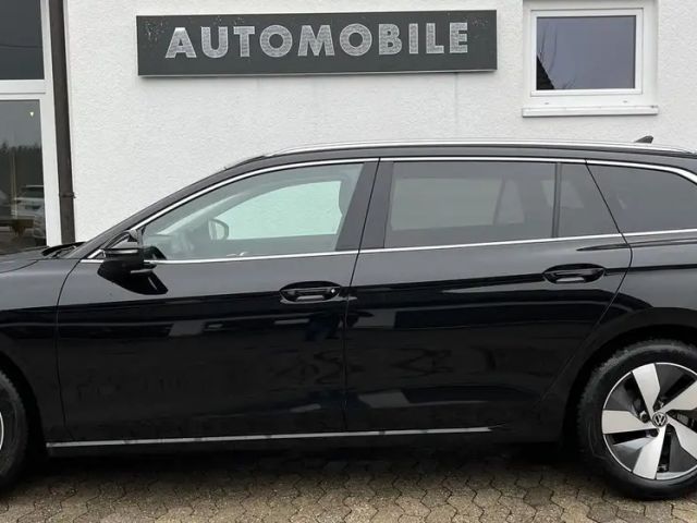 Volkswagen Passat 1.5 eTSI Business DSG Variant
