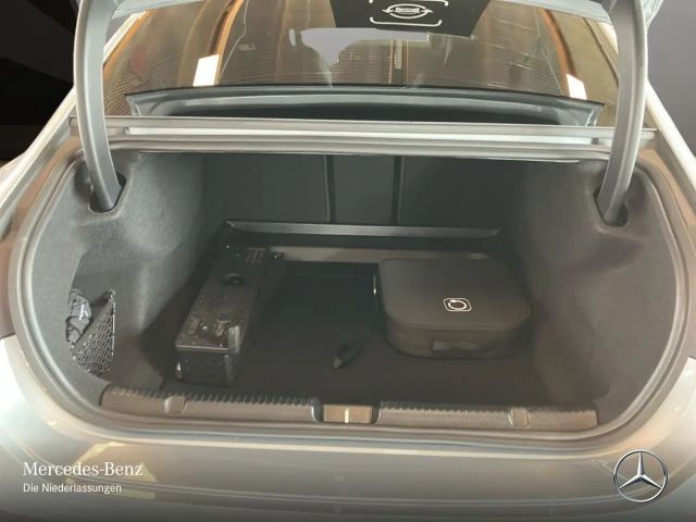 Mercedes-Benz EQE 300 AVANTGARDE Sedan