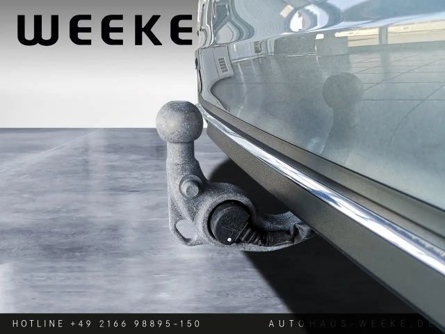 Mercedes-Benz C 180 AVANTGARDE Sedan