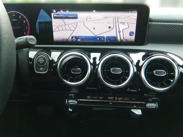 Mercedes-Benz A 180 Hatchback Progressive