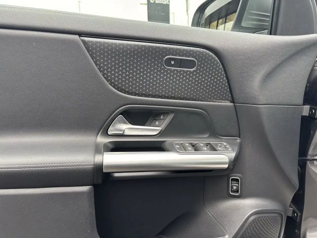 Mercedes-Benz GLA 220 4MATIC GLA 220 d