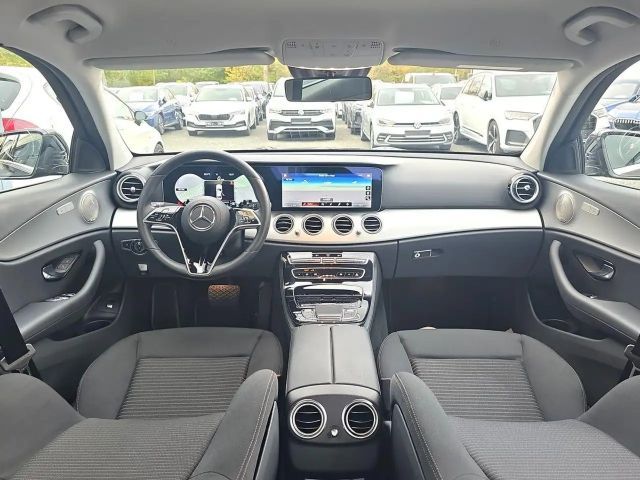 Mercedes-Benz E 300 E 300 de Sedan