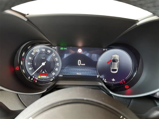 Alfa Romeo Giulia AT8 Quadrifoglio Turbo