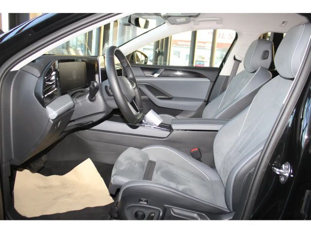 Volkswagen Passat 1.5 eTSI DSG Variant