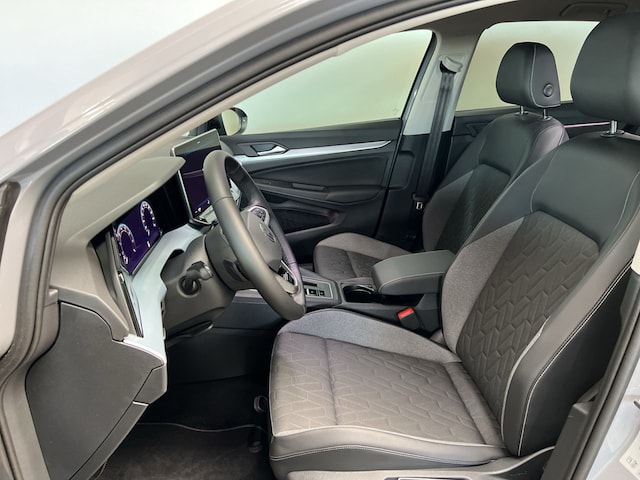 Volkswagen Golf 1.5 eTSI DSG