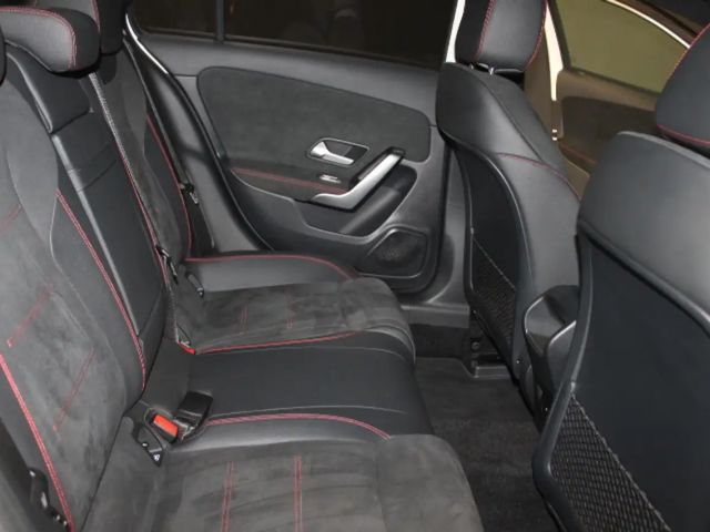 Mercedes-Benz A 200 AMG Line