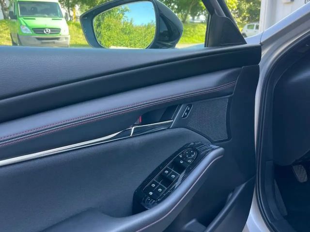 Mazda 3 Homura S SkyActiv