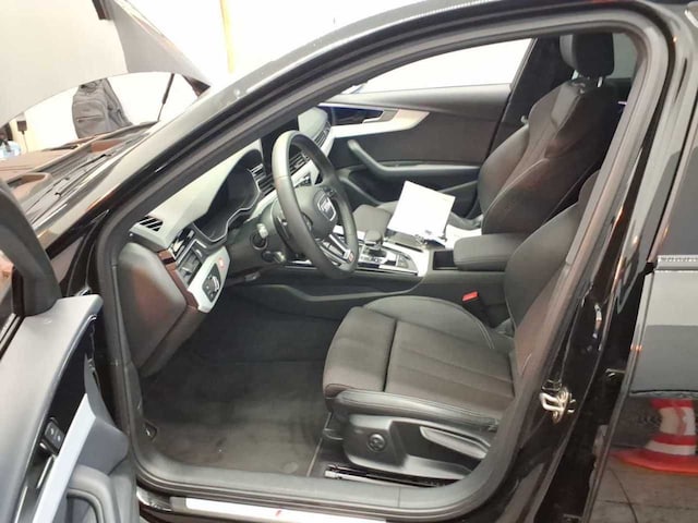 Audi A4 40 TFSI Avant S-Line S-Tronic