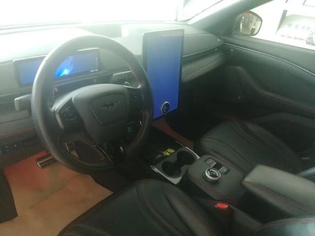 Ford Mustang Mach-E AWD Premium