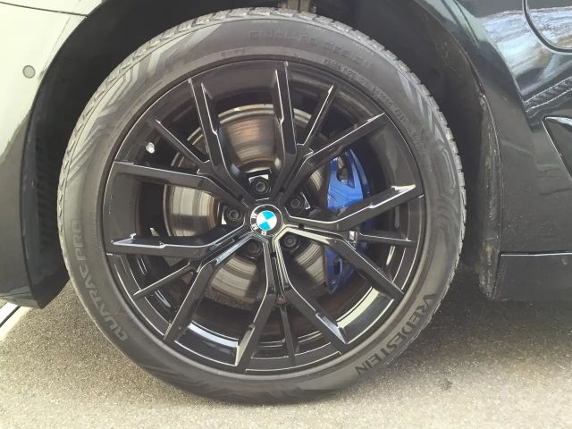 BMW 530 530e M-Sport Sedan