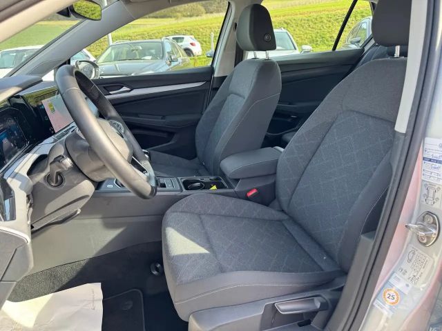 Volkswagen Golf 1.5 TSI Golf VIII IQ.Drive Life