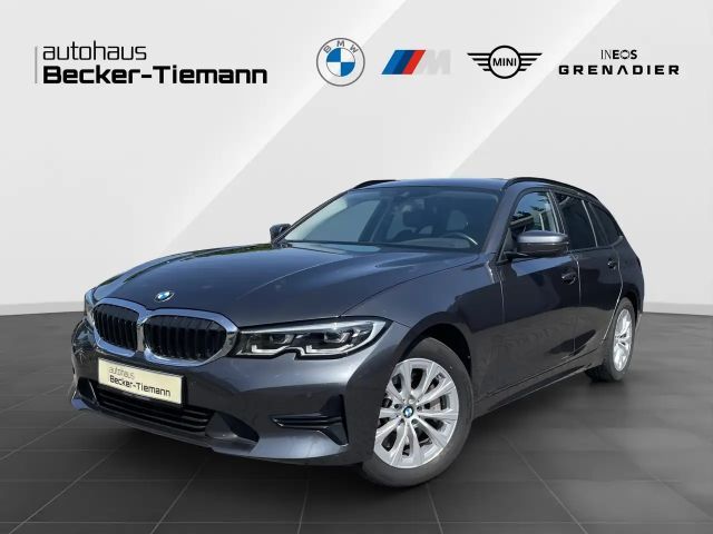 BMW 330 330i Touring xDrive
