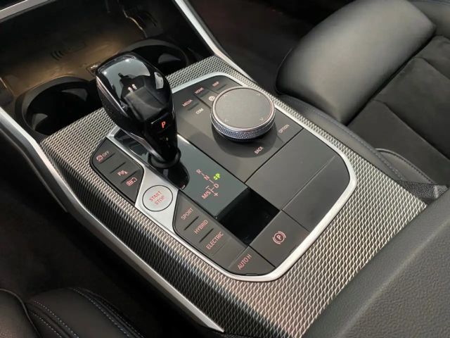 BMW 320 320e M-Sport Touring