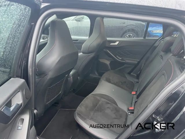 Ford Focus ST Line Wagon