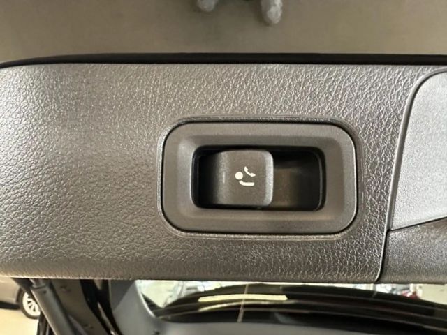 Mercedes-Benz B 180 Progressive Sedan