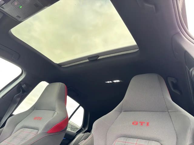 Volkswagen Golf DSG GTI