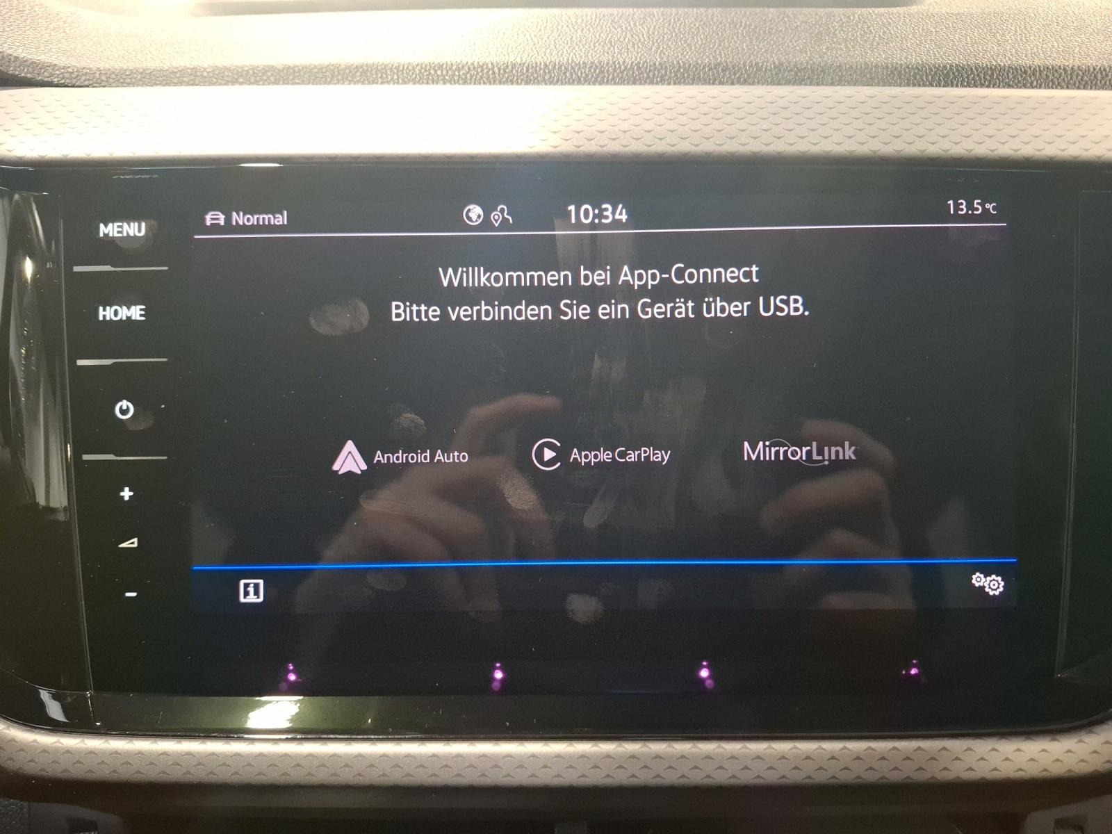 Volkswagen T-Cross TSI Active Navi AID ACC PDC SH LM