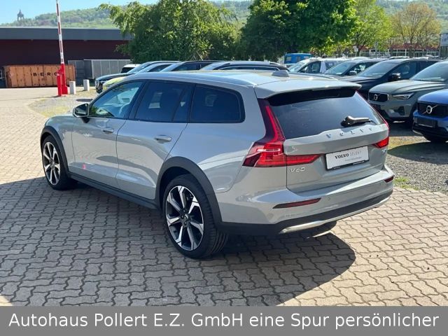 Volvo V60 Cross Country AWD Plus
