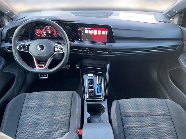 Volkswagen Golf 2.0 TSI DSG Golf VIII