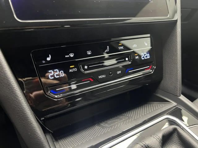 Volkswagen Passat 1.5 TSI Business DSG Variant