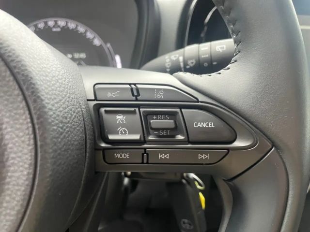 Toyota Aygo X Bi-Tone Hatchback Pulse