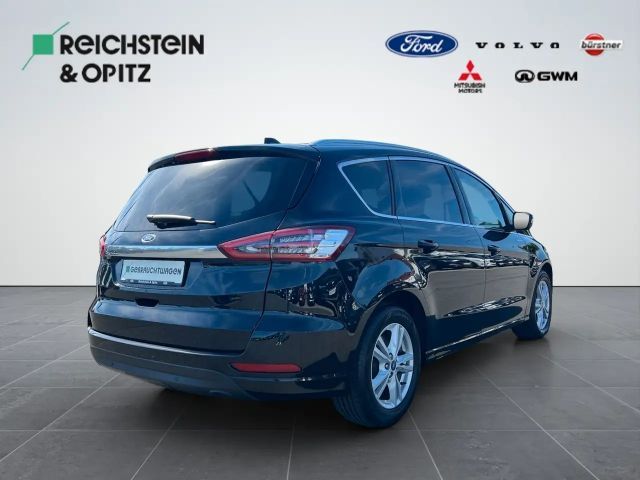 Ford S-Max Titanium