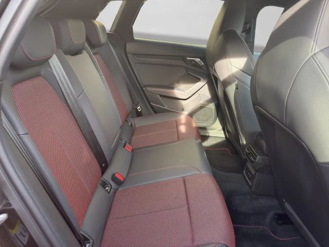 Audi A3 40 TFSI Hybride S-Line Sedan