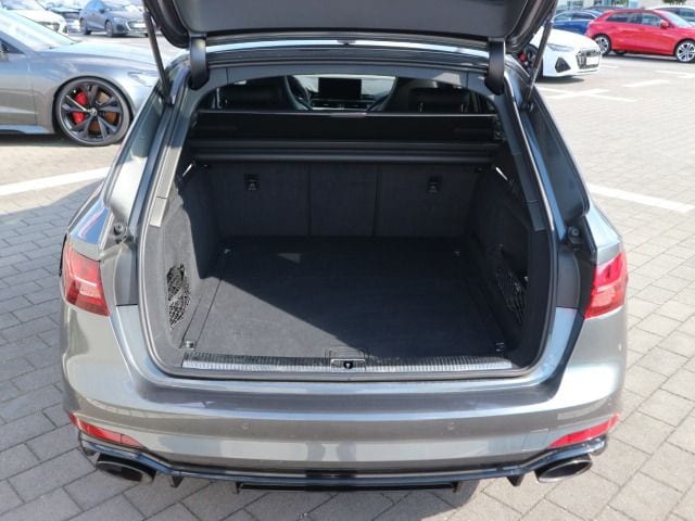 Audi RS4 Avant Quattro