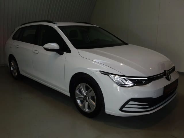 Volkswagen Golf Life Variant