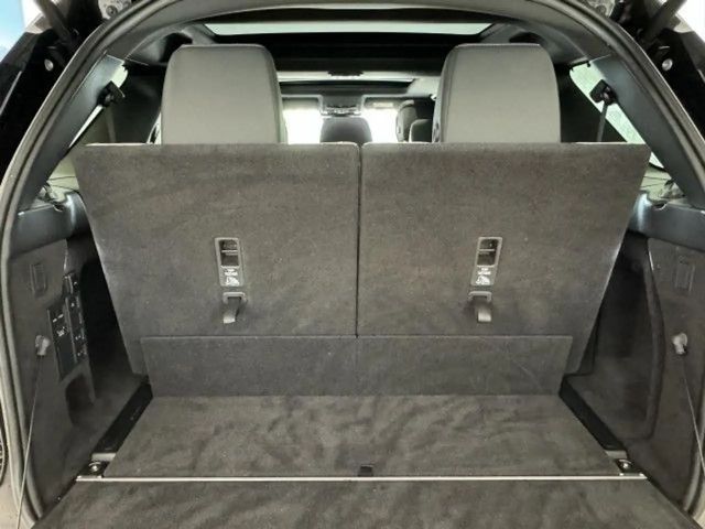 Land Rover Discovery D300 Dynamic HSE