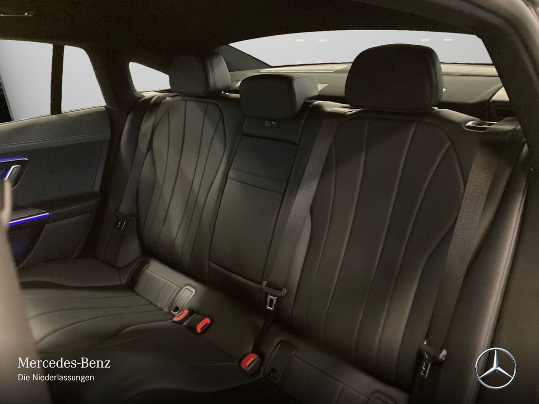 Mercedes-Benz EQE 300 Sedan