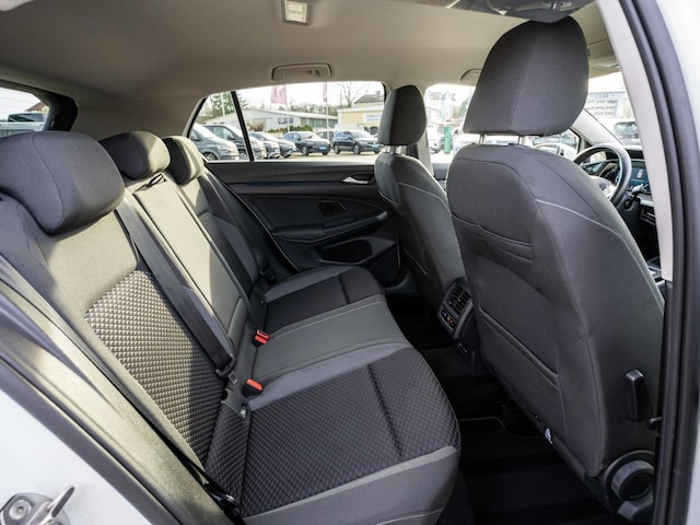 Volkswagen Golf 1.5 eTSI DSG